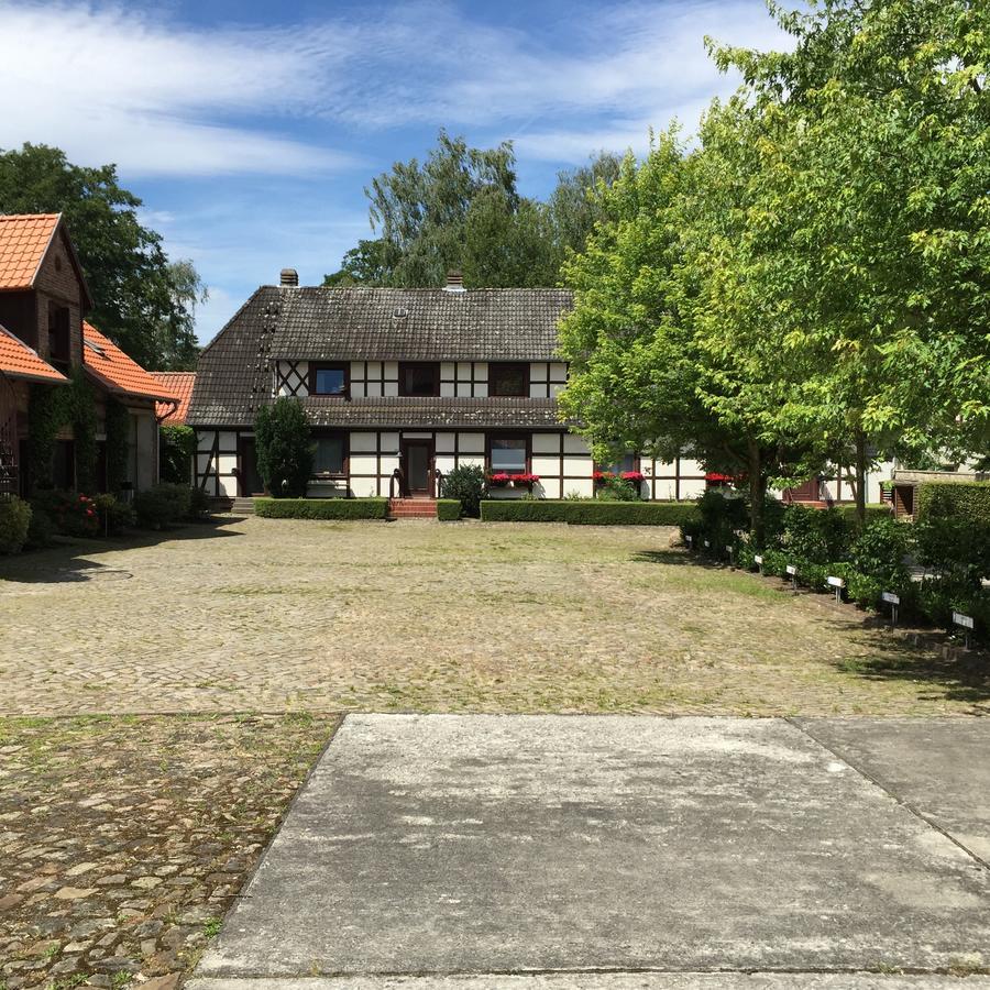 Engels Hof Wolfsburg Eksteriør bilde